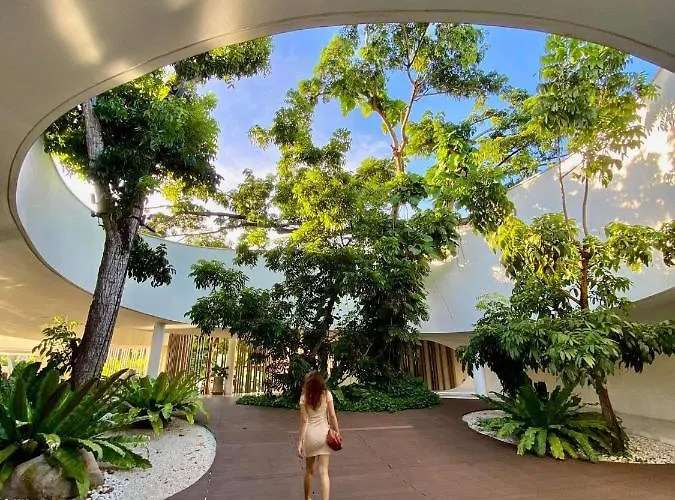 Tambuli Maribago Hotel 5*